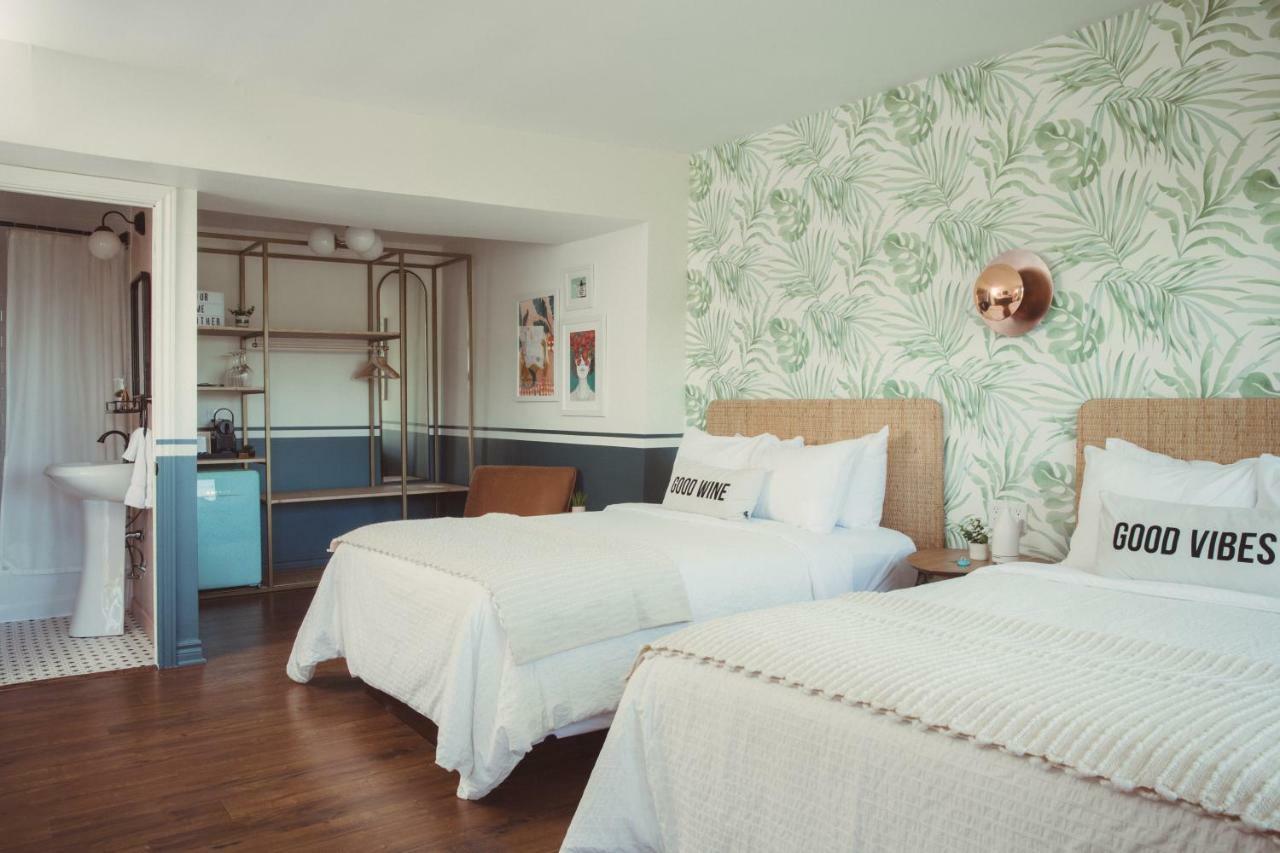 The June Motel, Prince Edward County Picton Dış mekan fotoğraf